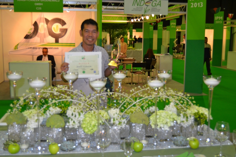 Renato Villanueva, Head Florist of Shirin Flowers FZCO, won the First Prize #IPMDubai-UAE2013